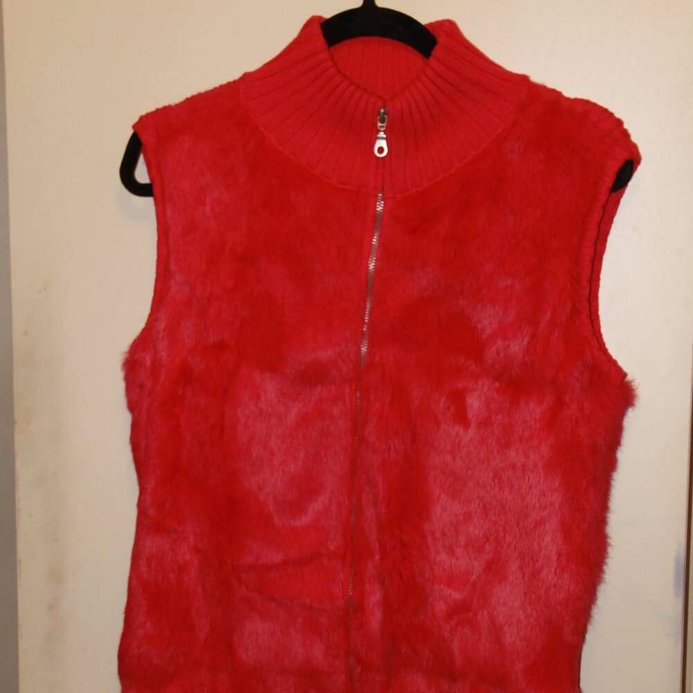 Bright Pink Funky Vest 💕 Super soft faux fur comfortable Elastic Back 4 Winter